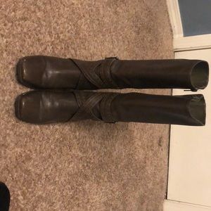 Antonio Melani army green boots